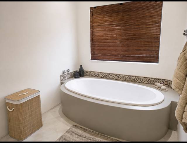 4 BEDROOM PENTHOUSE TO LET IN SIMBITHI ECO ESTATE
